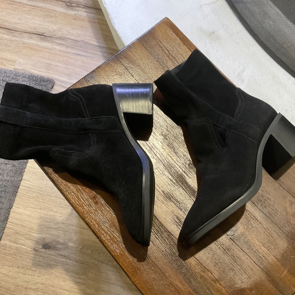 Steve Madden Romney Bootie Balck Suede size 6.5 - Picture 6 of 8